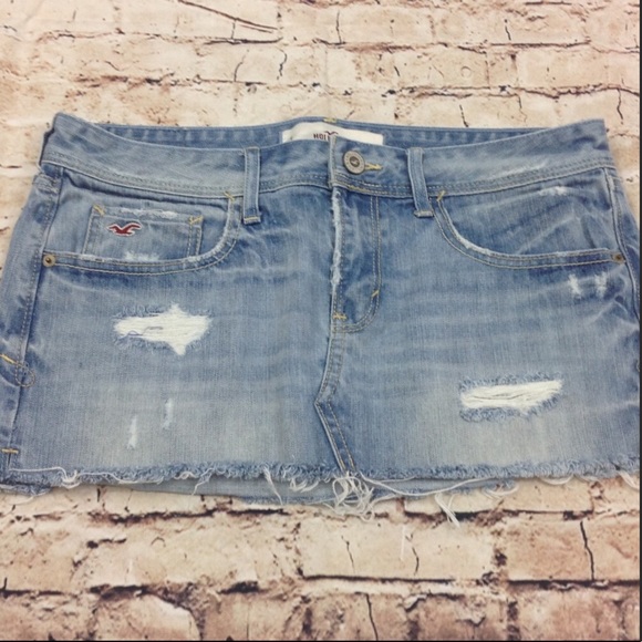 Hollister Dresses & Skirts - 🧸5/$25 Hollister distressed jean mini skirt